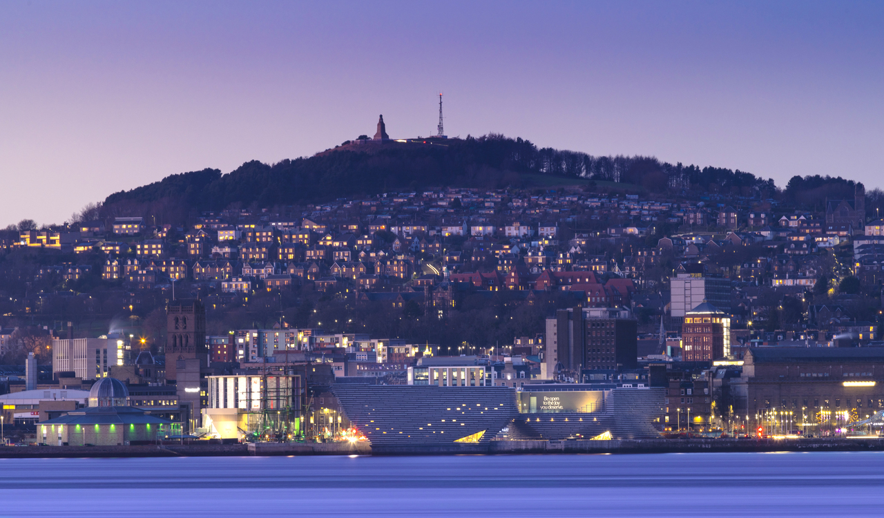 Picture of Dundee's skyline at dusk
