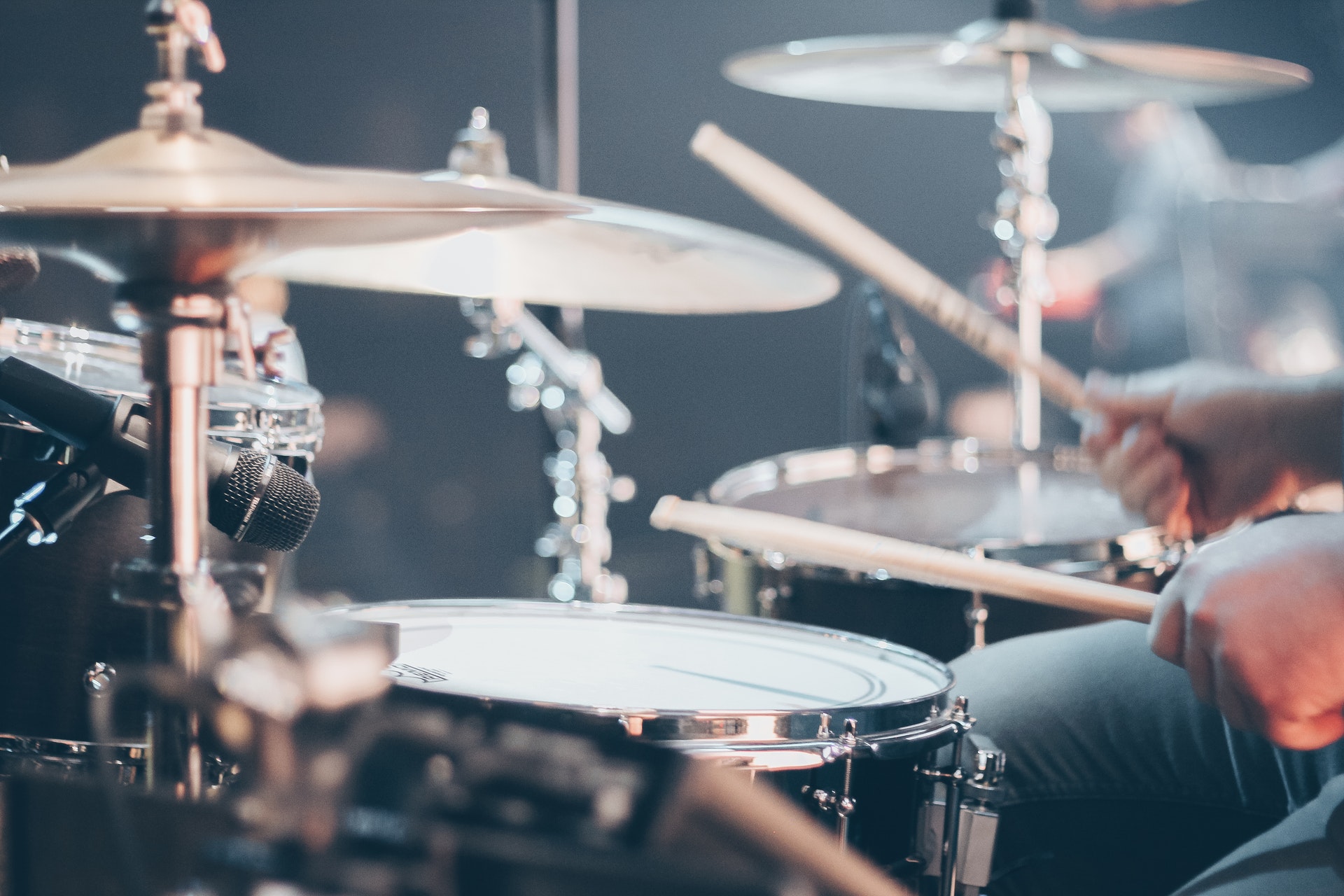 A close up of a drum kit